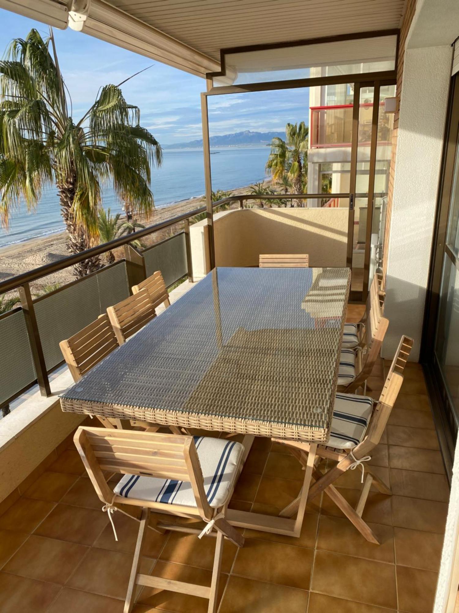 Апартаменти Apartamento Para 8 Sobre El Mar Салоу Екстер'єр фото