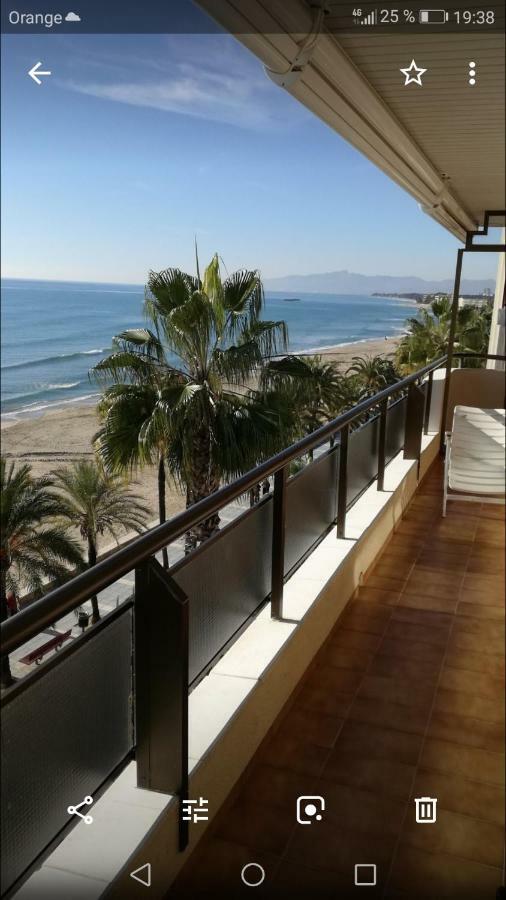 Апартаменти Apartamento Para 8 Sobre El Mar Салоу Екстер'єр фото